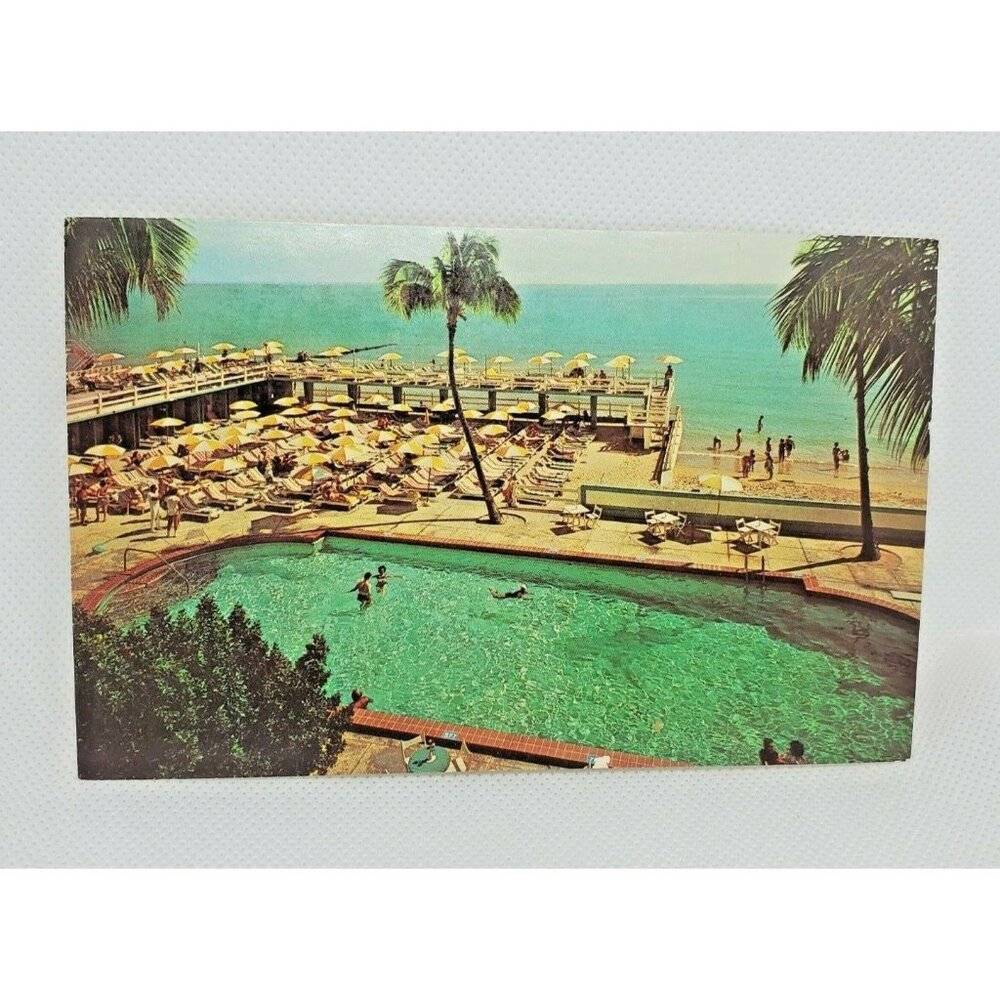 The Crown Hotel In the Fashionable 40s Ocean View Old Postcard 1962 Post Card